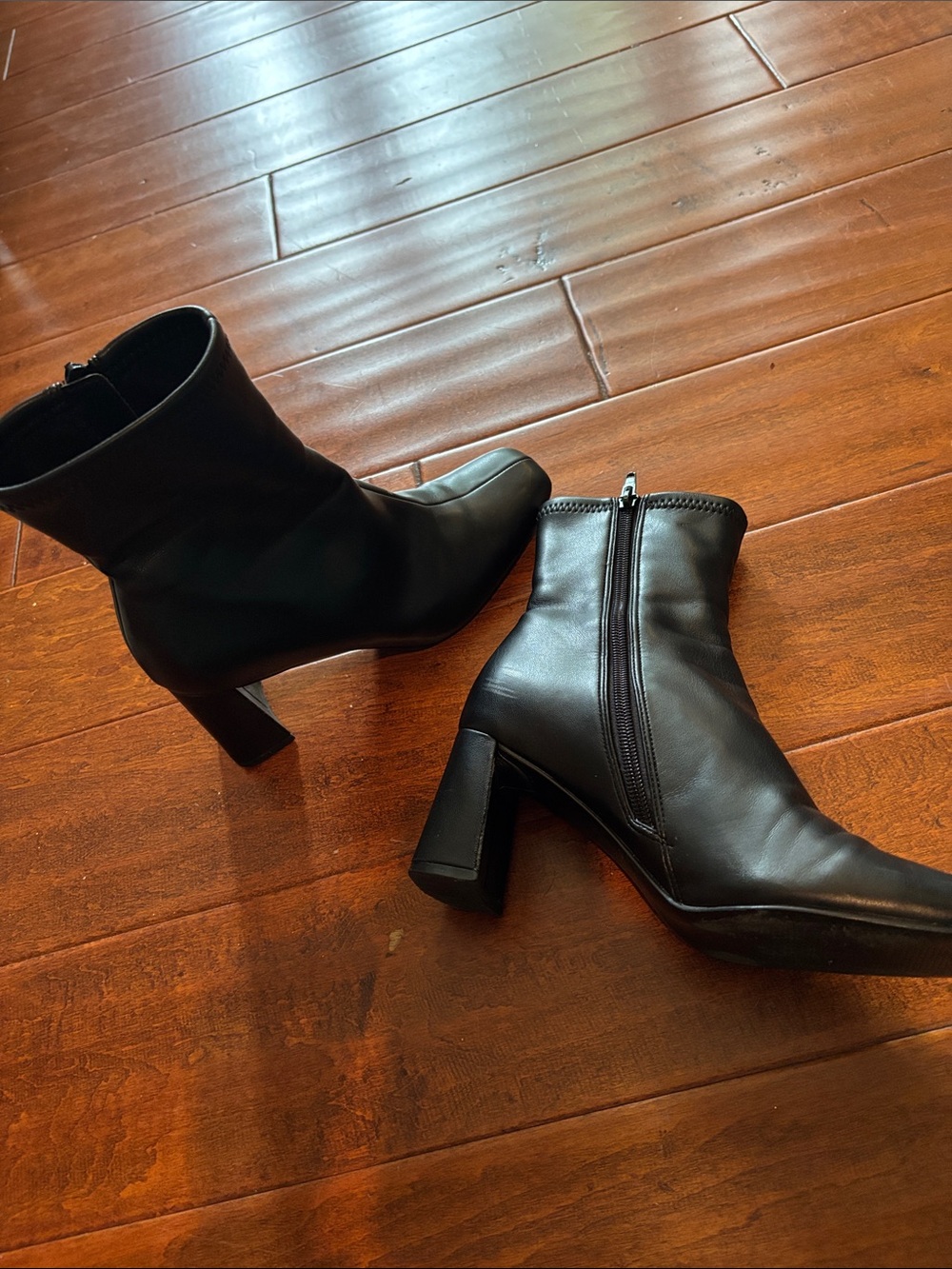 Steve Madden Black Leather Block Heel Ankle Boots